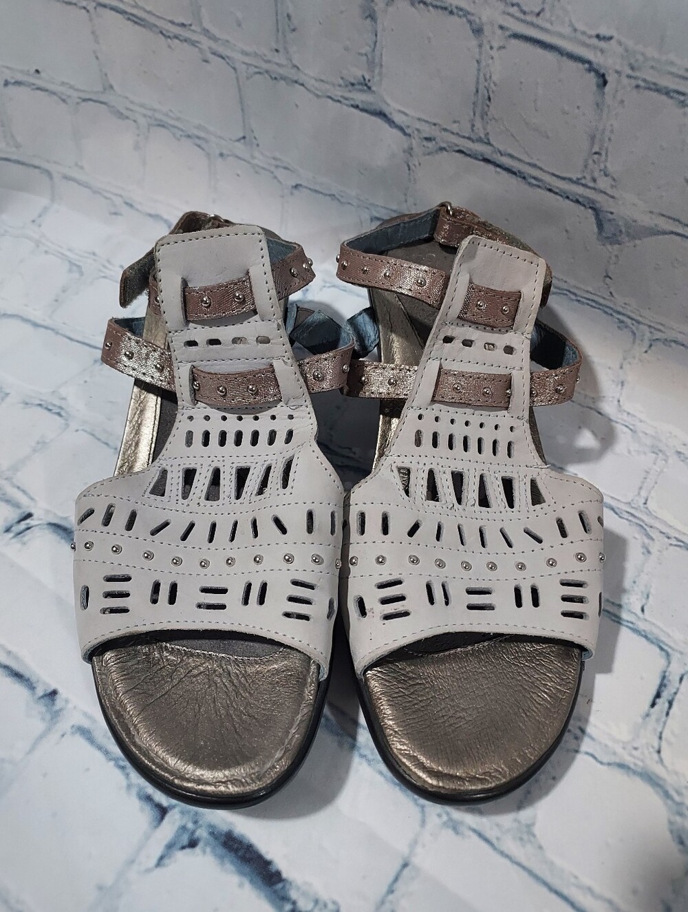 Naot Vogue Rivet Ankle Strap Sandals Gray Leather EU 41 US 10 - 10.5 Peep Toe